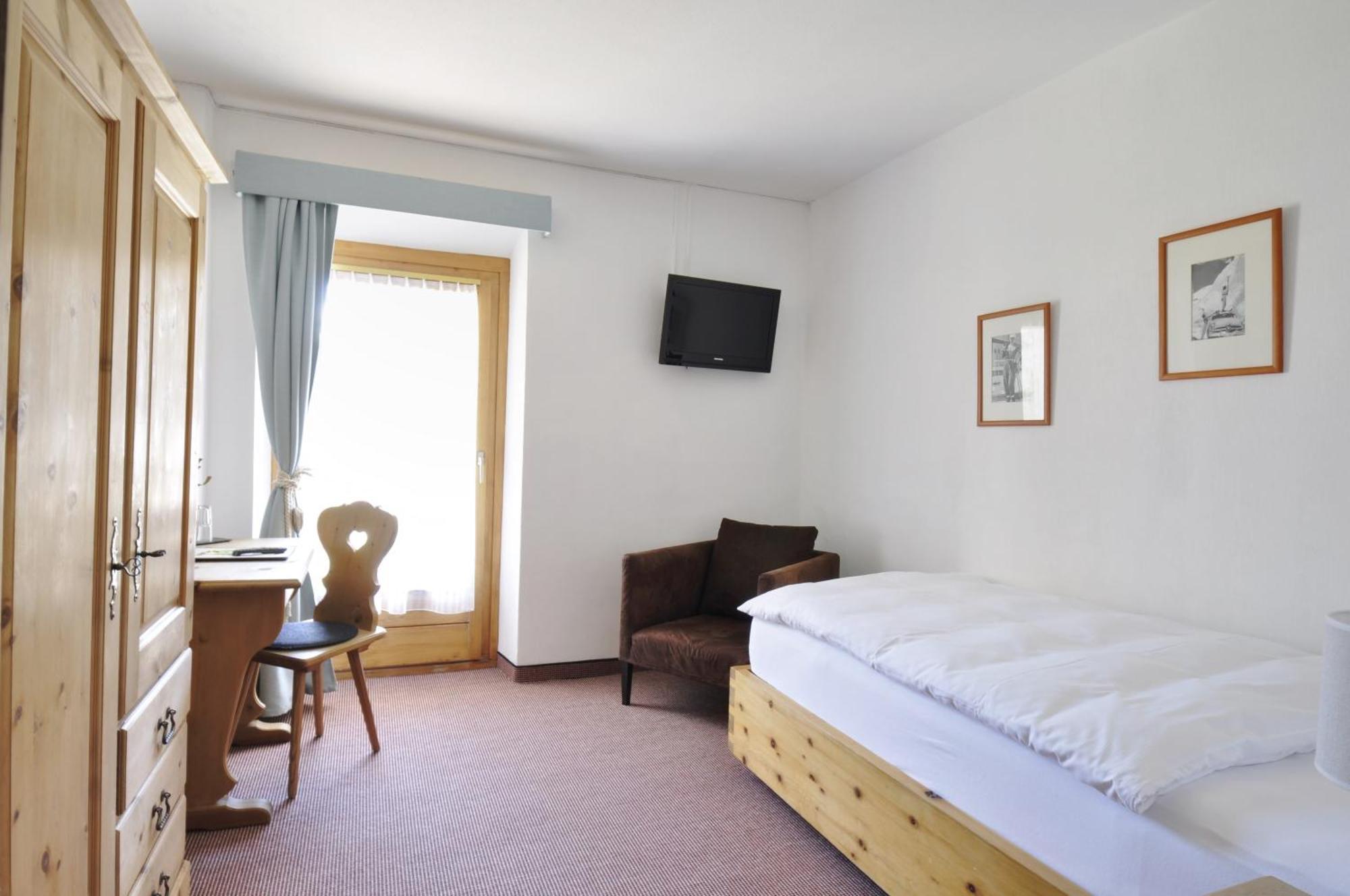 Hotel Bernina Pontresina Buitenkant foto