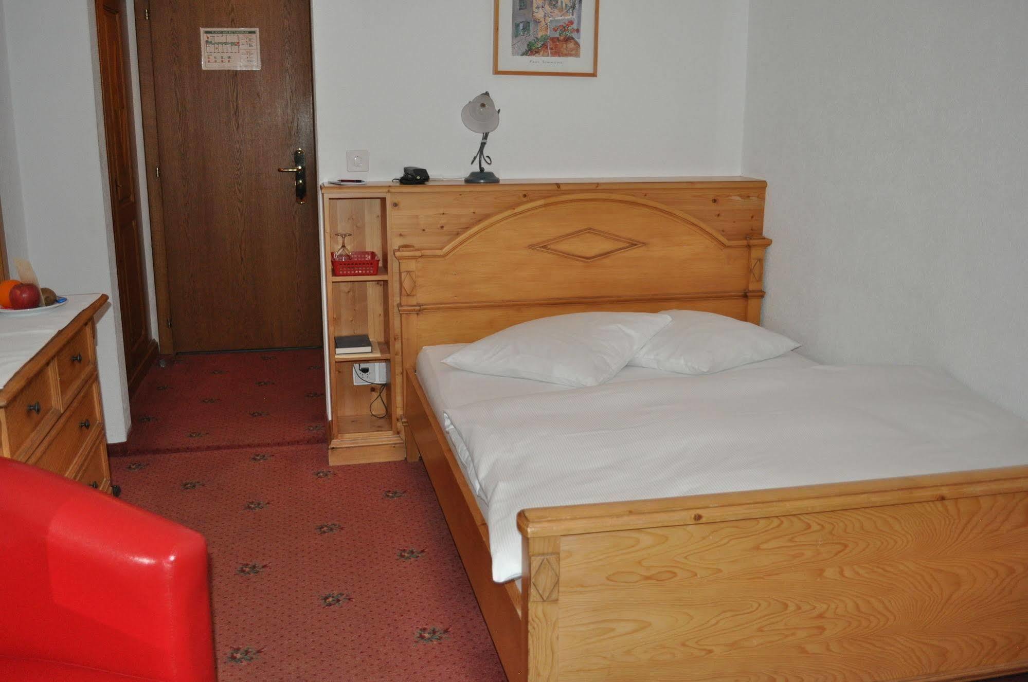 Hotel Bernina Pontresina Buitenkant foto
