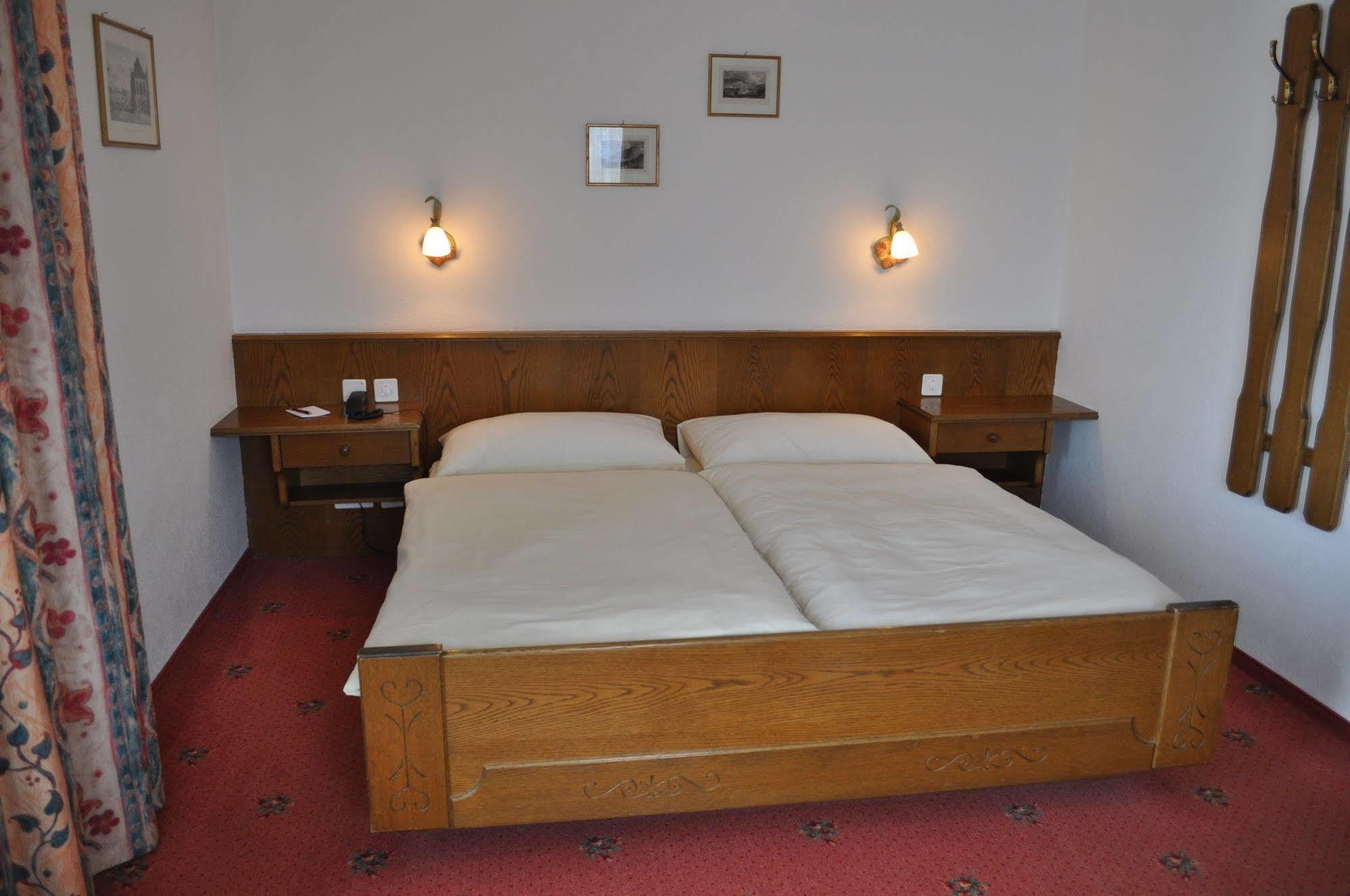 Hotel Bernina Pontresina Buitenkant foto