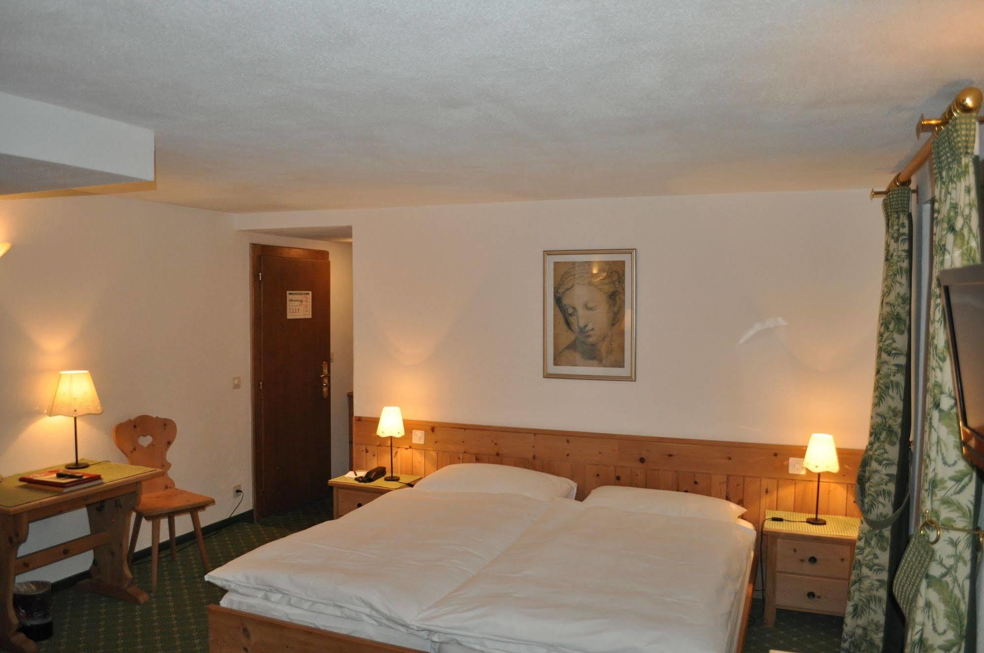 Hotel Bernina Pontresina Buitenkant foto