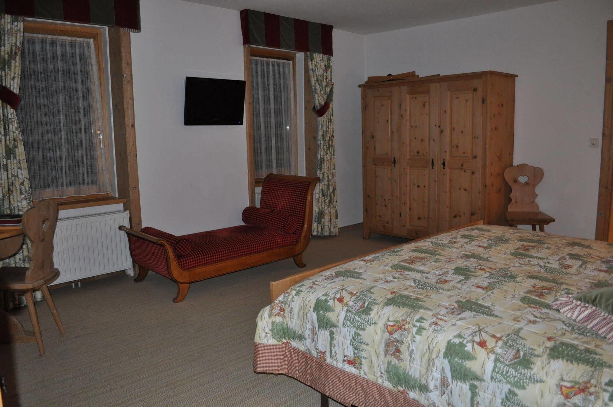Hotel Bernina Pontresina Buitenkant foto